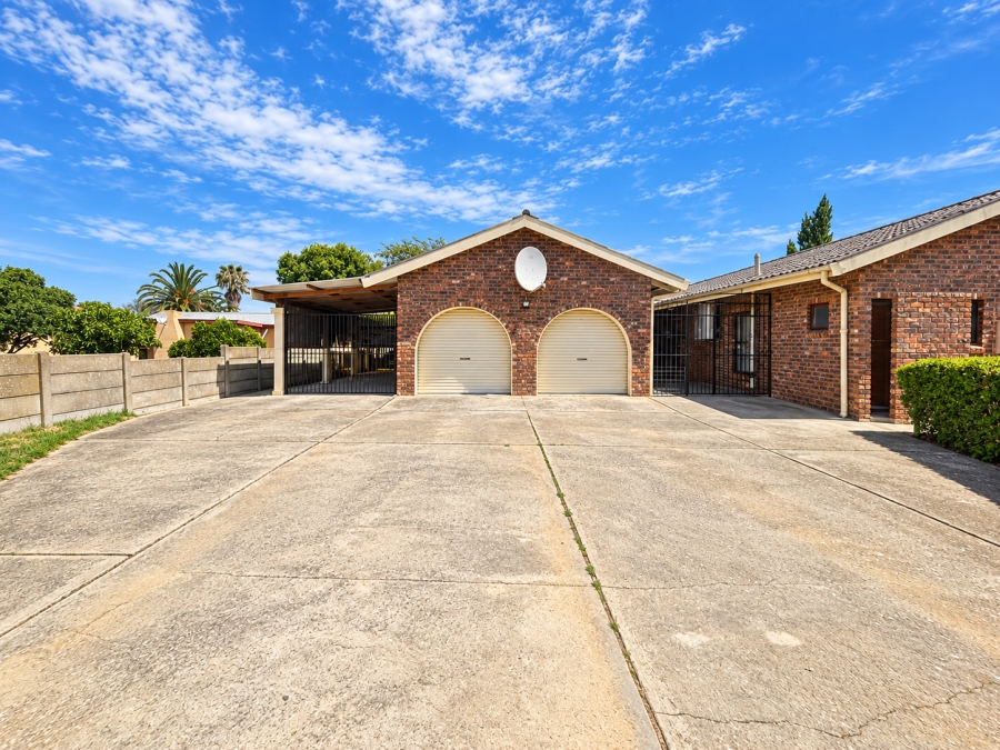 3 Bedroom Property for Sale in Hopefield Western Cape